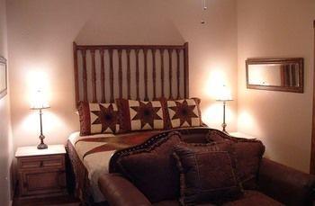 Lazy T Bed And Breakfast 弗雷德里克斯堡 外观 照片